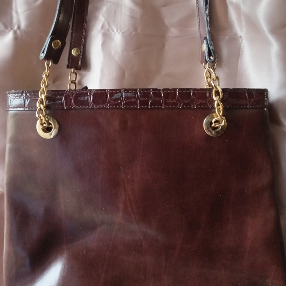 Gold Coast Faux Leather with Croc embossed and Chain Detail Vintage purse - Picture 2 of 4